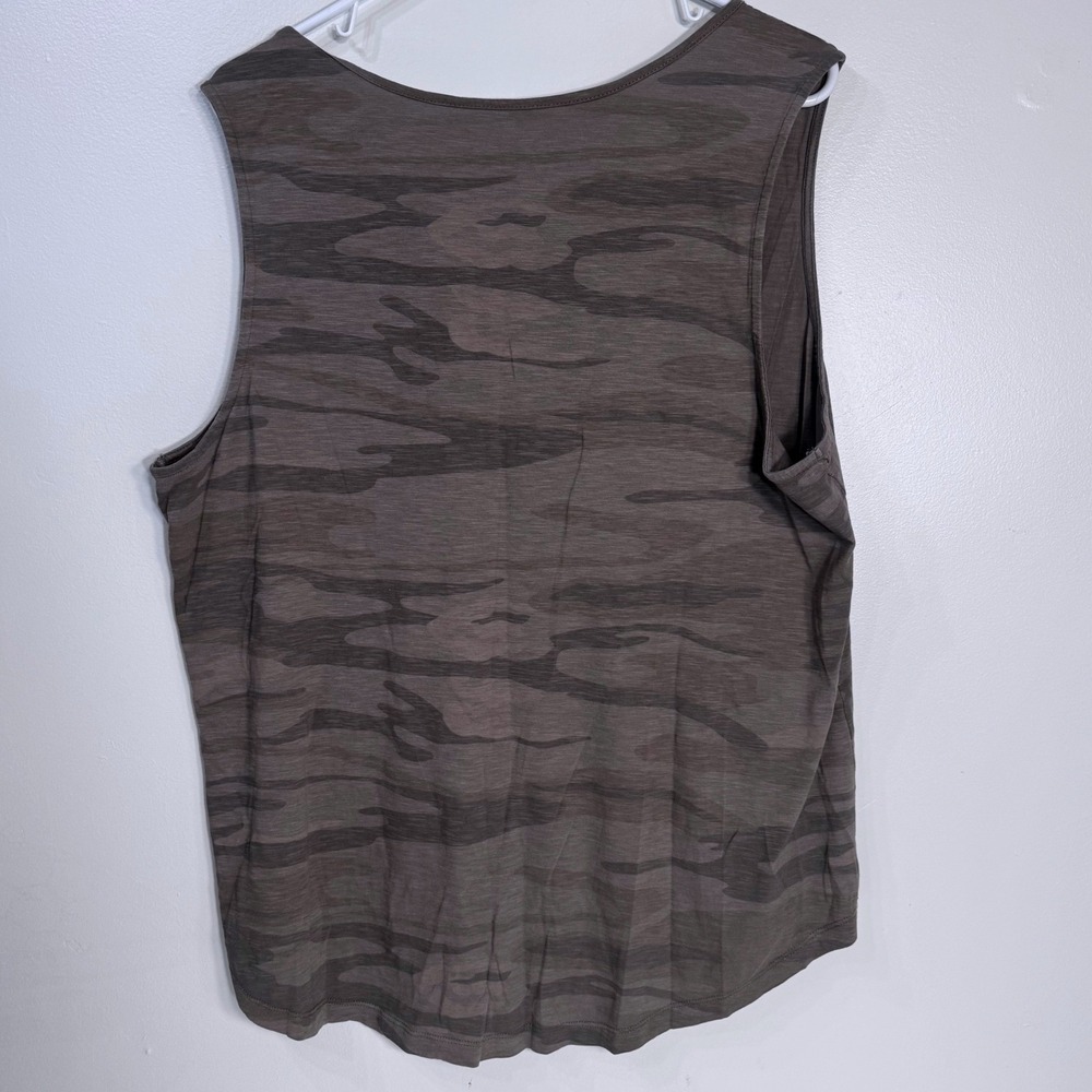 Natural Reflections Earthy Camo Notched Utility V-Neck Tank Top Plus 1X Gorpcore - Picture 5 of 7